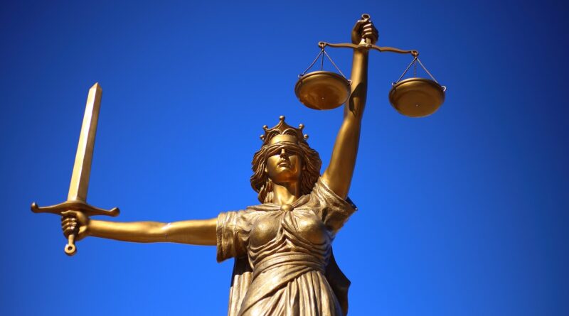 hukuk, adalet, kılıç ve terazi
